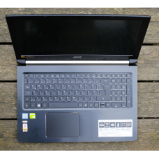 Notebook Acer Aspire AS15-51G Core i7 7° Geração i7-7500U SSD 240GB HD 1TB 8GB RAM DDR4 GeForce 940MX Semi-novo